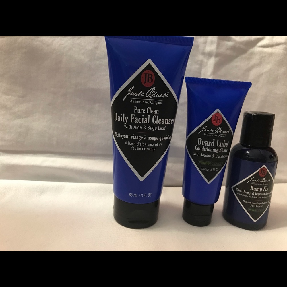 Jack Black Men’s 3 piece skincare travel set.
